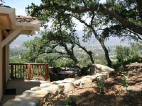 Ojai Retreat & Inn Hotels in Ojai