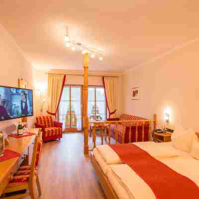 Hotel Alpspitz B&B Rooms