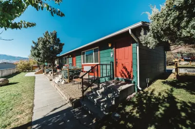 Yellowstone Gateway Inn Hotels in 