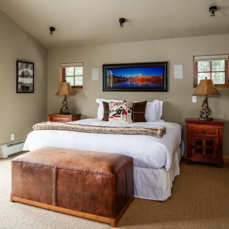 2 Mountain Home 3 Bedroom Home by Moonlight Basin Lodging