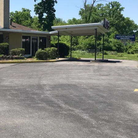 Allenwood Motel