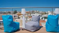 Topcity Hostel & Suites
