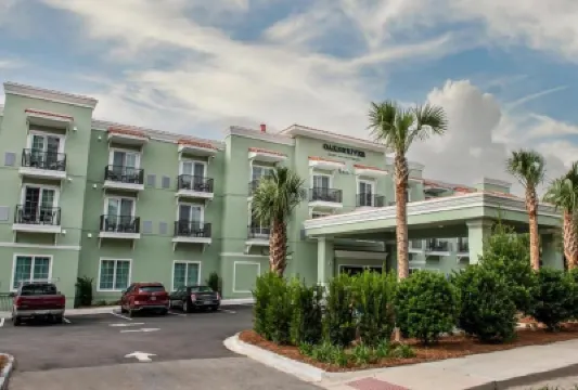 Oaks on the River Hotels in 