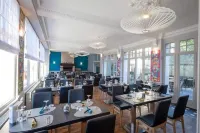 Logis - Hostellerie & Restaurant du Marché - 2-Star