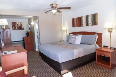 Esquire Inn Hotels in Elko