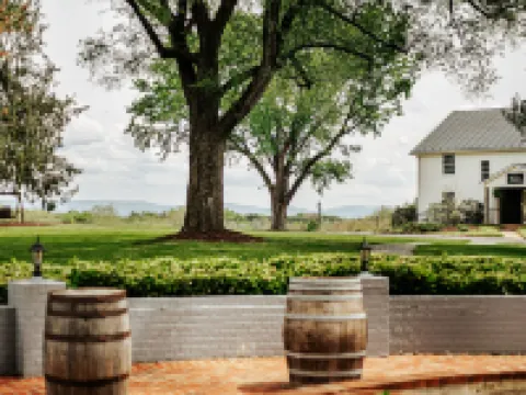 Batten Green Venue & Lodging Hotels in Staunton