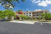 Holiday Inn Express & Suites Silver Springs-Ocala Hotels in Marion County