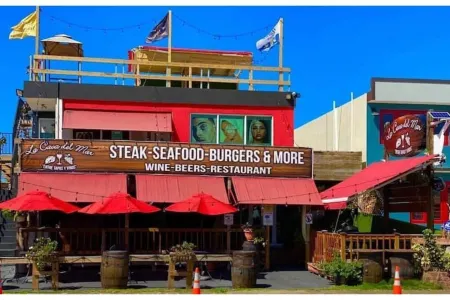 Elegante apartamento cerca de la playa en Levittown #2 Отели в г. Левитовн