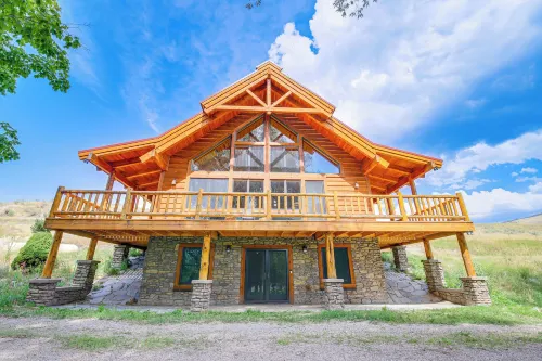 Nordic Style Lodge w/ Deck on 80 Acres in Arlee - 4-Sterne