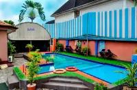 Proxima Inn - piscina