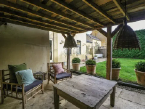 Cotswold House