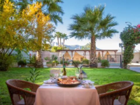 Hotel Tossal d'Altea โรงแรมในAltea