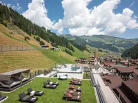 Aktiv- & Wellnesshotel Bergfried Hotels in Tux