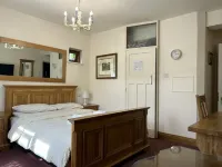 Oakwood Bed and Breakfast Heathrow Hotels in West Drayton