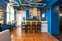 Atlantis Hostel - bar