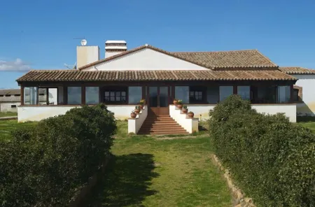 Casa Rural Las Canteras Отели в г. Трухильо