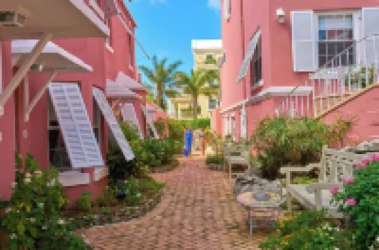 Royal Palms Hotel Hotels in der Nähe von Oleander Cycles - Headquarters