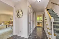 Near Restaurants and Shopping! Durham Gem with Pond