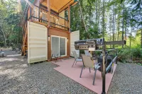 Unique Container Studio w/ Deck & Fire Pit! - Apartments
