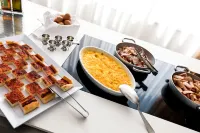 호텔 알렉산더 - 조식 운영