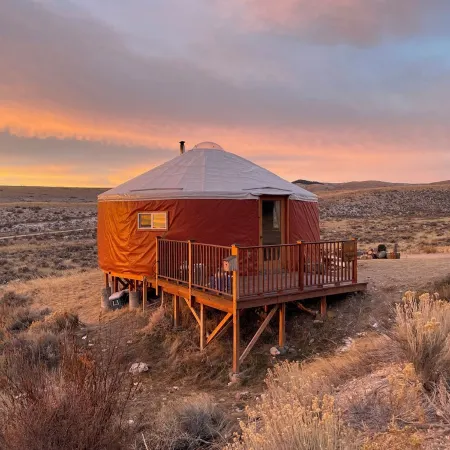 Meadowlark Yurt in Dillon with WiFi