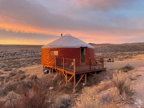 Meadowlark Yurt in Dillon with WiFi