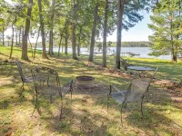 Screened Porch! Lakefront Gem in Boyds Branch Bay Hotels in Calloway County