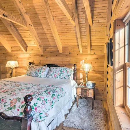 Family Friendly! Linville Cabin w/ Wraparound Deck