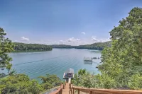 Beautiful Lakefront Studio: Dock, Fire Pit, Kayak Hotels in Emerson