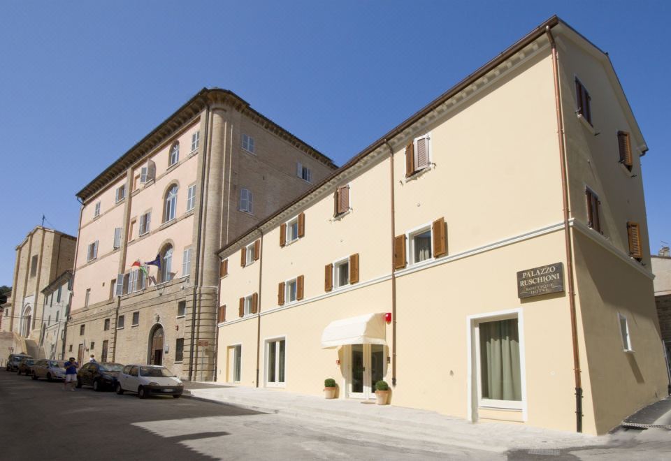 hotel overview picture