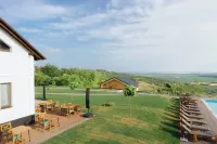 Purcari Retreat - Pools