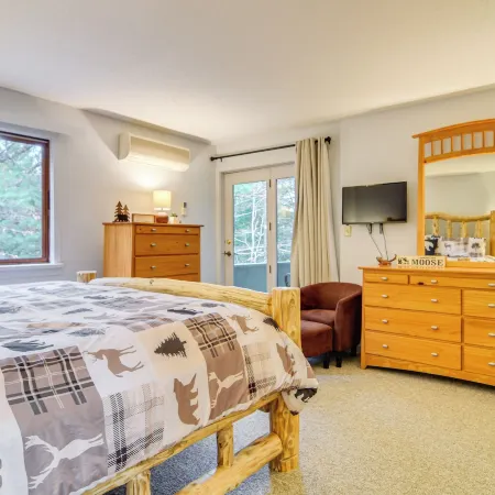 Cozy Bartlett Condo w/ Deck & Resort Amenities!