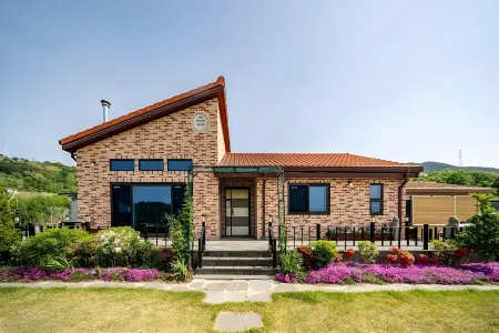 Cheongdo Peach Blossom Private Pension