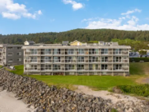 Tolovana Inn Hotels in Cannon Beach