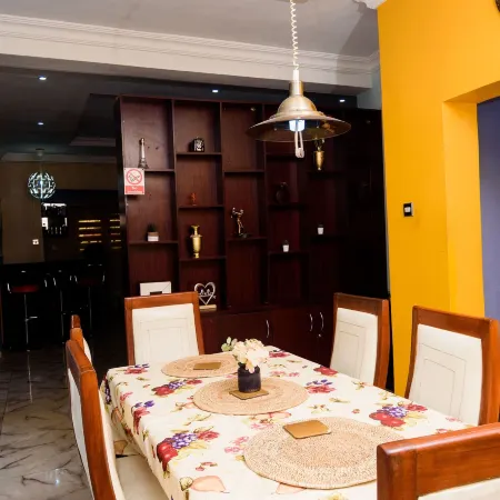 D'Tavern Apartment