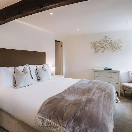 Coffee & Stays at Cartmel Square