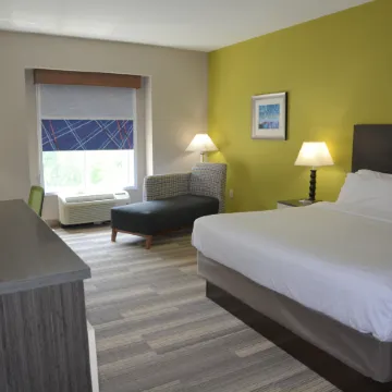 Holiday Inn Express & Suites CARYVILLE by IHG