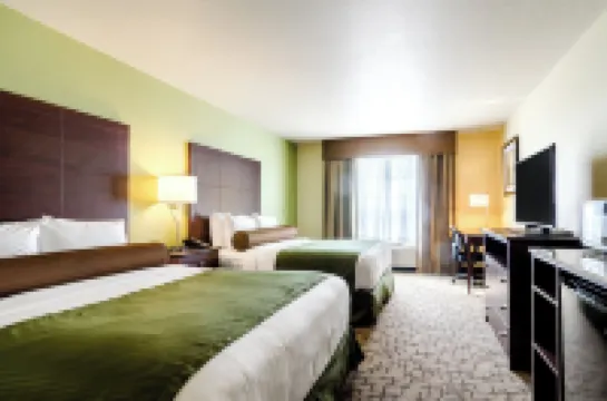 Cobblestone Hotel & Suites - McCook