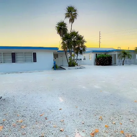 Floating Sea Cove Resort & Marina