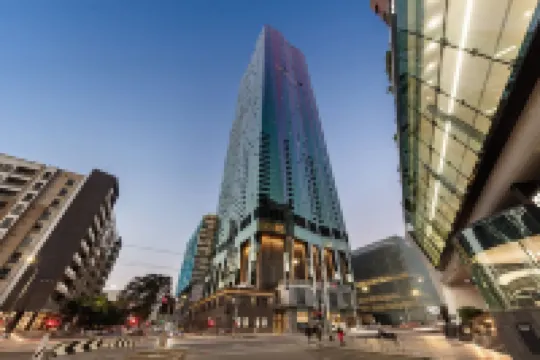 A Cozy Apt, Only a 5-min Walk to Victoria Market