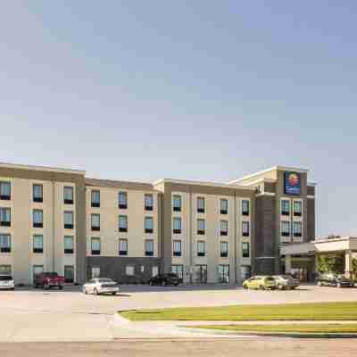 Comfort Inn & Suites Avera Southwest Hotel Exterior