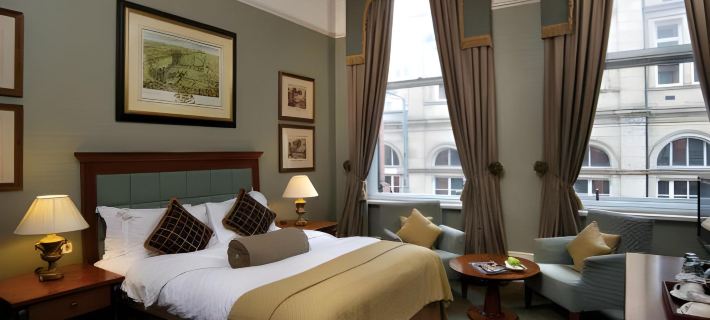 Quebecs Luxury Apartments Hotels in Leeds