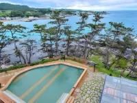 Pohang Pinewave Sea & Spa Pension
