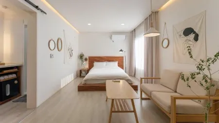 Yangyang Stay and BOM Pension Отели рядом с достопримечательностью «Uisangdae Pavilion»