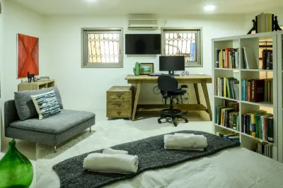 Luxurious Family Three Story House by Sea N' Rent Các khách sạn gần Netanya Beach