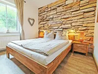 Fantastically situated vacation home for families & dogs, fenced, 200m to Lake Plau Hotéis em Funfseen