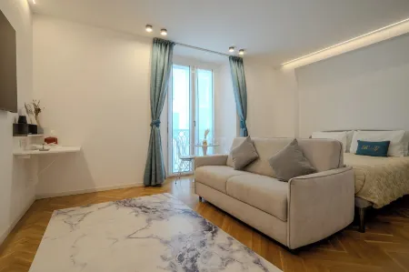 B and G Boutique Apt.-Heart of Milano- Design District