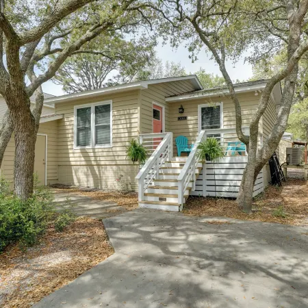 Oak Island Vacation Rental < 1 Mi to Beach!