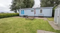 Chalet with Garden, Views, Wifi, Leeuwarden Franeker Harlingen Hotels in 