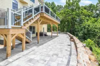 Sleeps 15!  Views Forever, Large Executive Home, Fast Wi-Fi, Hot Tub & Fire Pit Hotels in Clear Creek